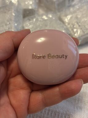 Rare Beauty Compact Blush in Pale Pink